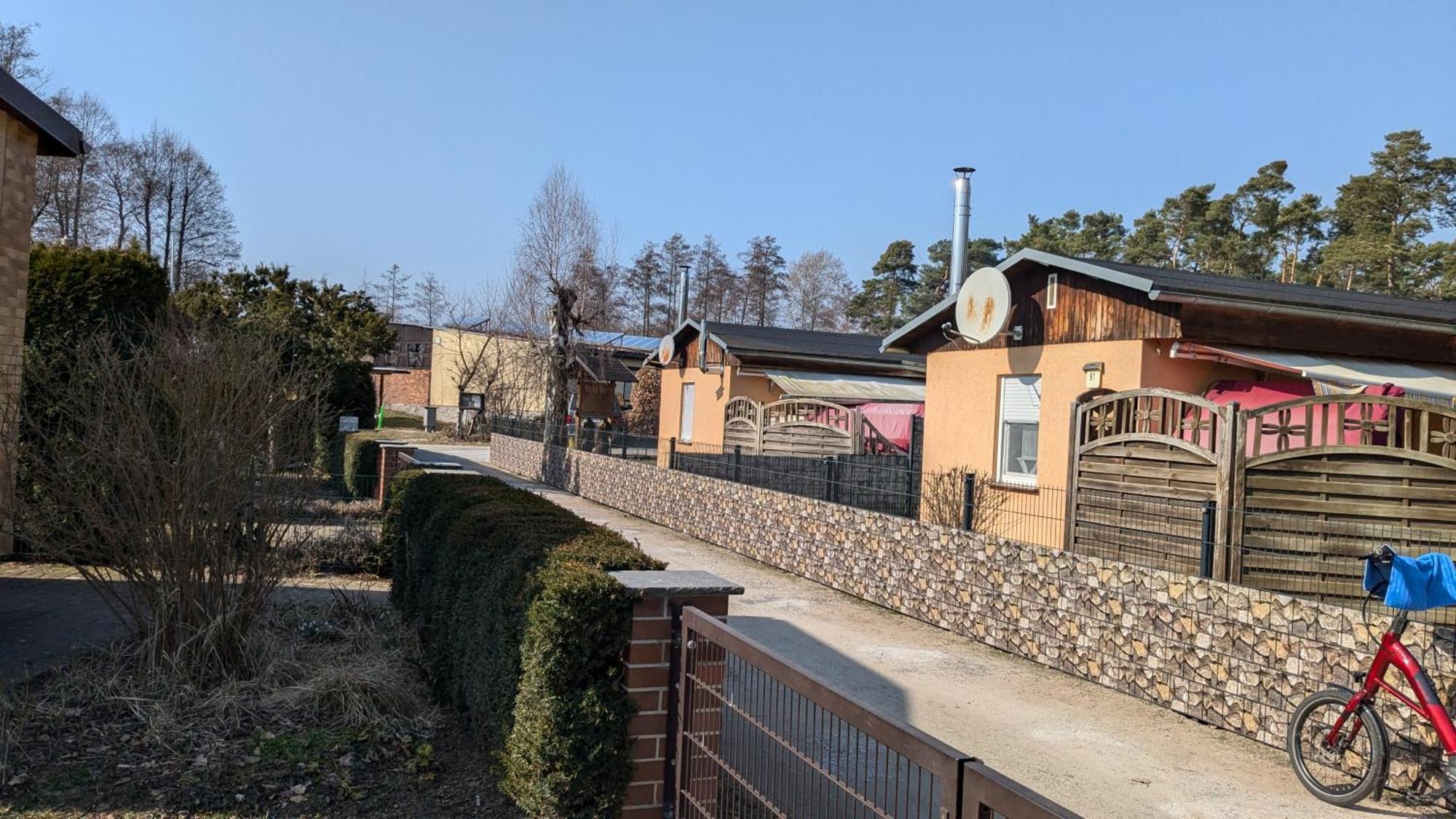 Ferienhäuser Golinski mit Kamin und umzäutem Grundstück am Neuendorfer See Alt Schadow Exterior foto