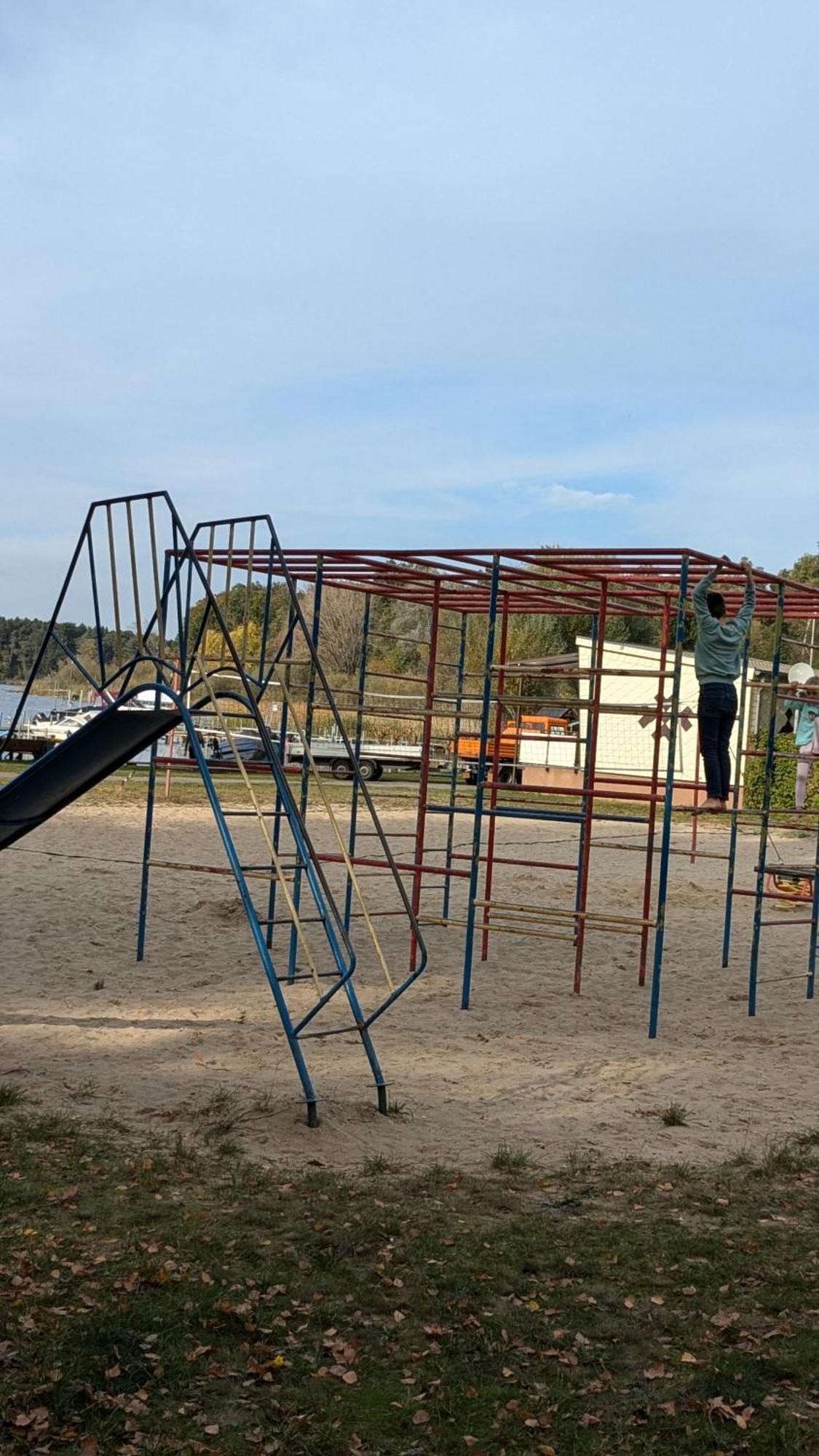 Ferienhäuser Golinski mit Kamin und umzäutem Grundstück am Neuendorfer See Alt Schadow Exterior foto