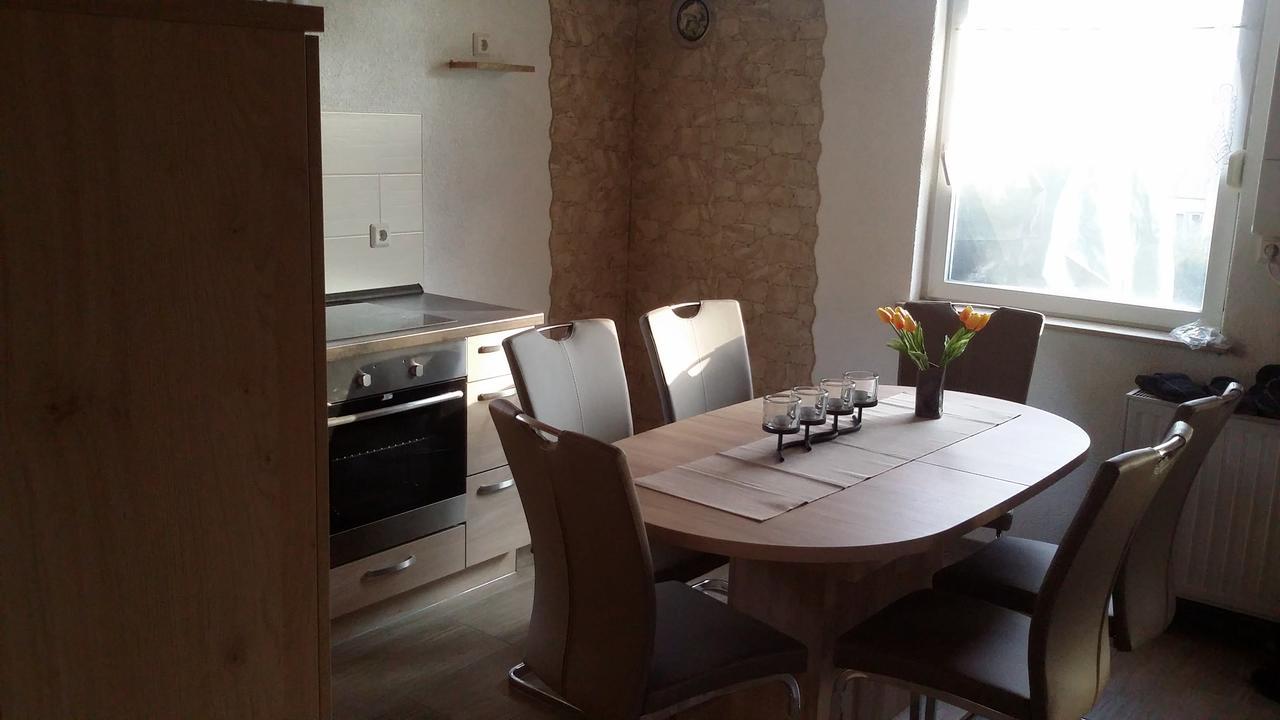 Ferienhäuser Golinski mit Kamin und umzäutem Grundstück am Neuendorfer See Alt Schadow Exterior foto